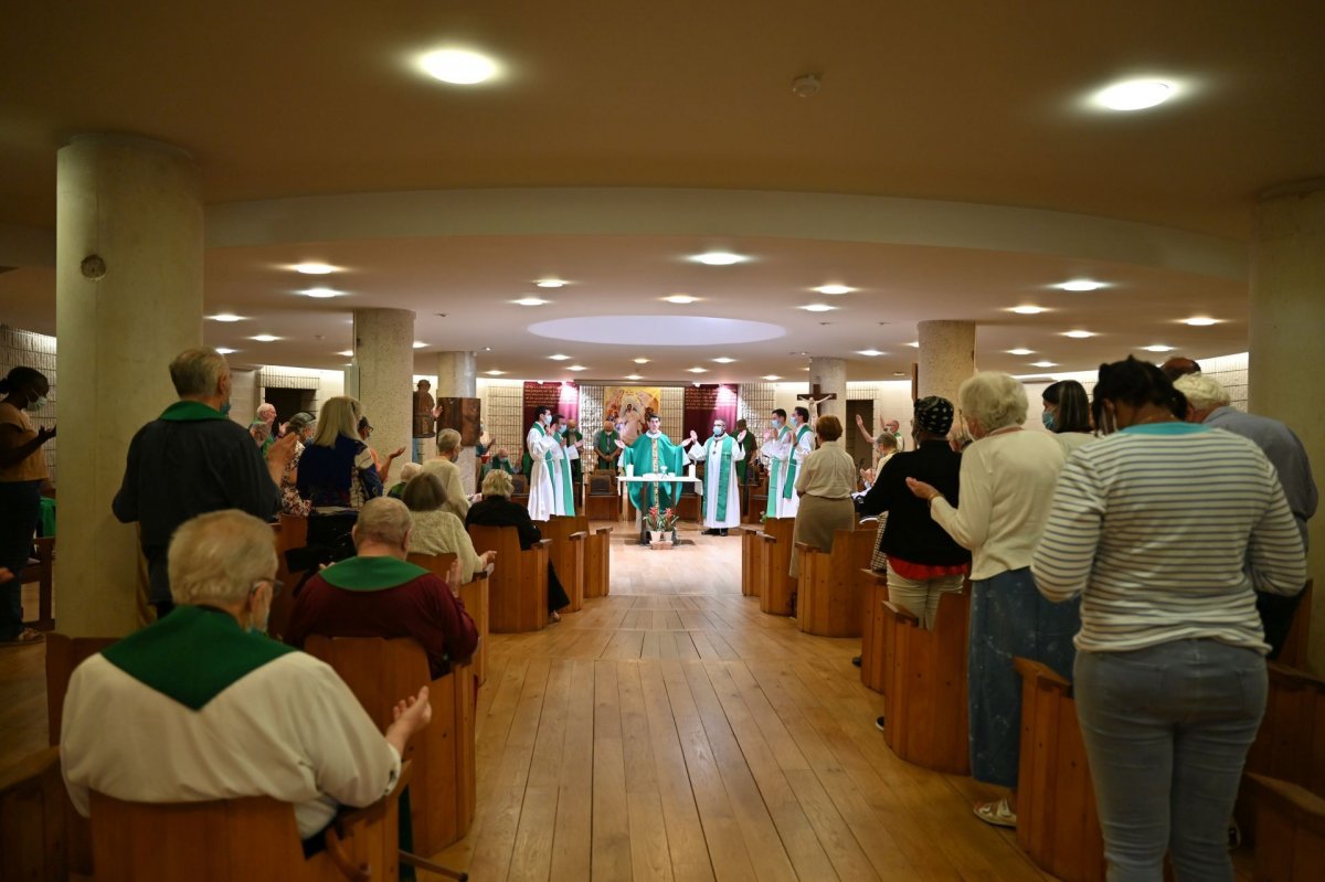 Messe des nouveaux prêtres à la Maison Marie-Thérèse. © Marie-Christine Bertin / Diocèse de Paris.