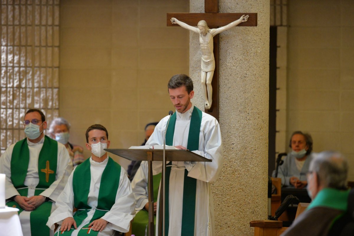 Messe des nouveaux prêtres à la Maison Marie-Thérèse. © Marie-Christine Bertin / Diocèse de Paris.