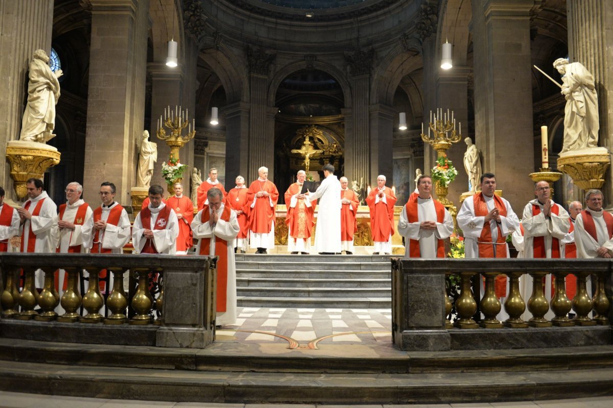 Confirmations d'adultes. © Marie-Christine Bertin / Diocèse de Paris.