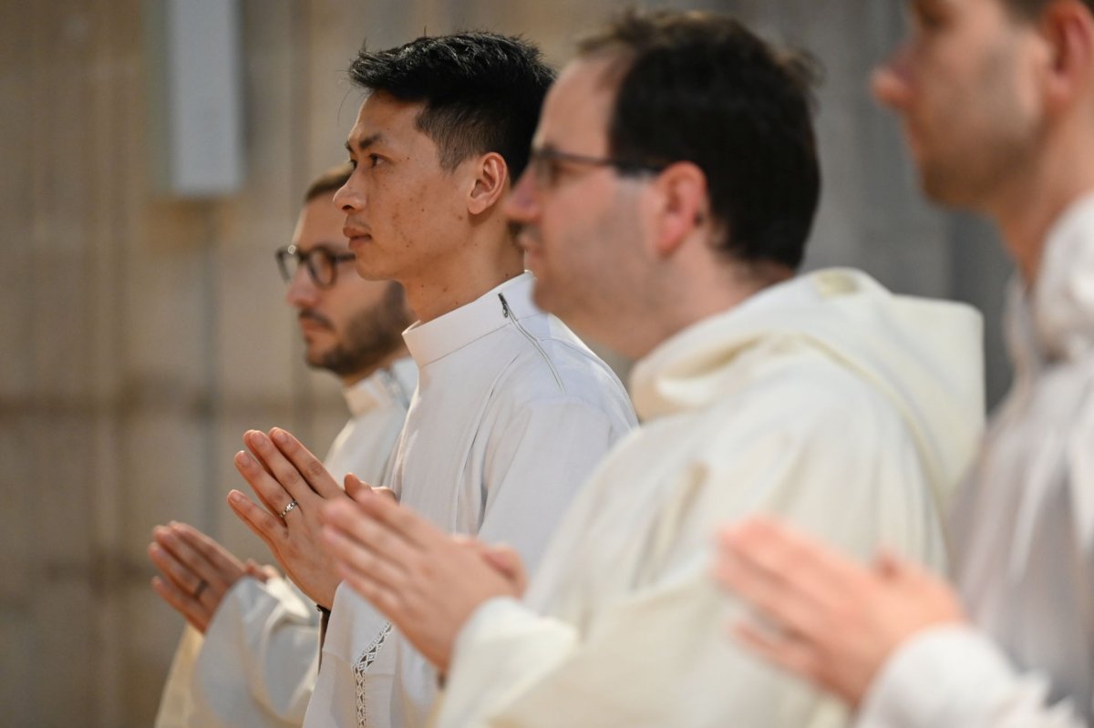 Institutions de séminaristes au lectorat et à l'acolytat. © Marie-Christine Bertin / Diocese de Paris.