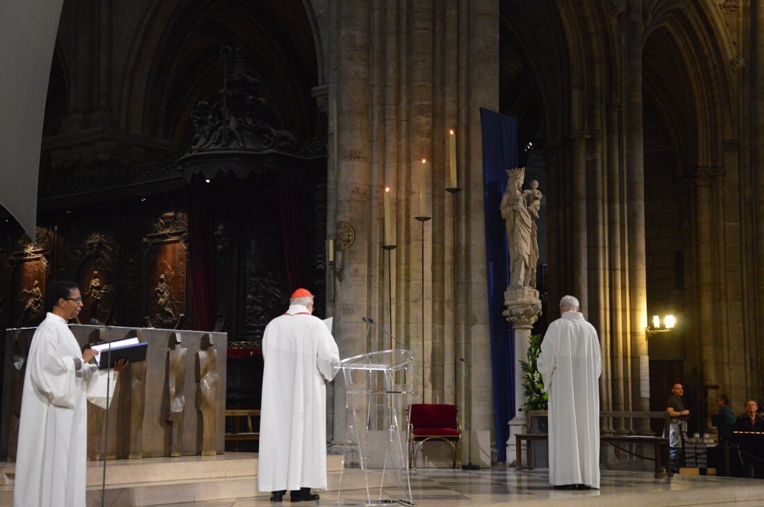 Prière mariale. © Ariane Rollier.