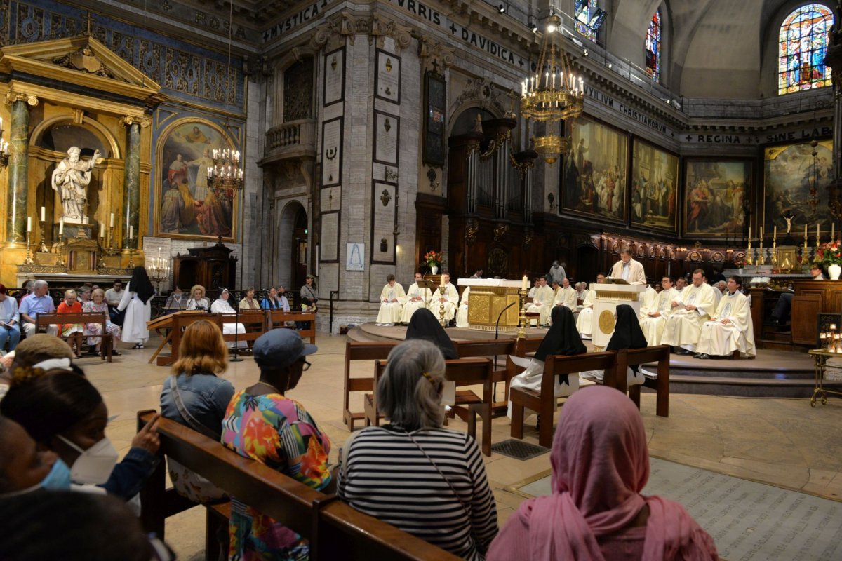 Messe des nouveaux prêtres à Notre-Dame des Victoires. © Marie-Christine Bertin / Diocèse de Paris.