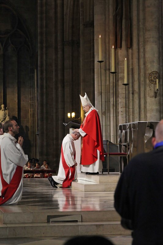 Ordinations sacerdotales 2012 à Notre-Dame de Paris. © Yannick Boschat / Diocèse de Paris.