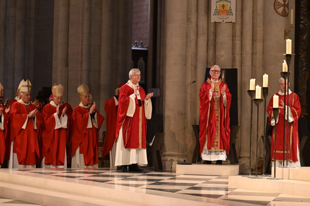 Messe de béatification de Raymond Cayré, Gérard-Martin Cendrier, Roger (…). © Jean-Baptiste Delerue / Diocèse de Paris.