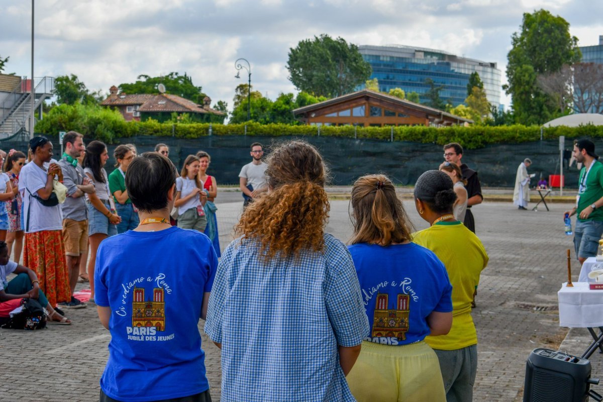 Samedi 2 août - Messe des jeunes pros. © Clémence Vecten – Diocèse de Paris.
