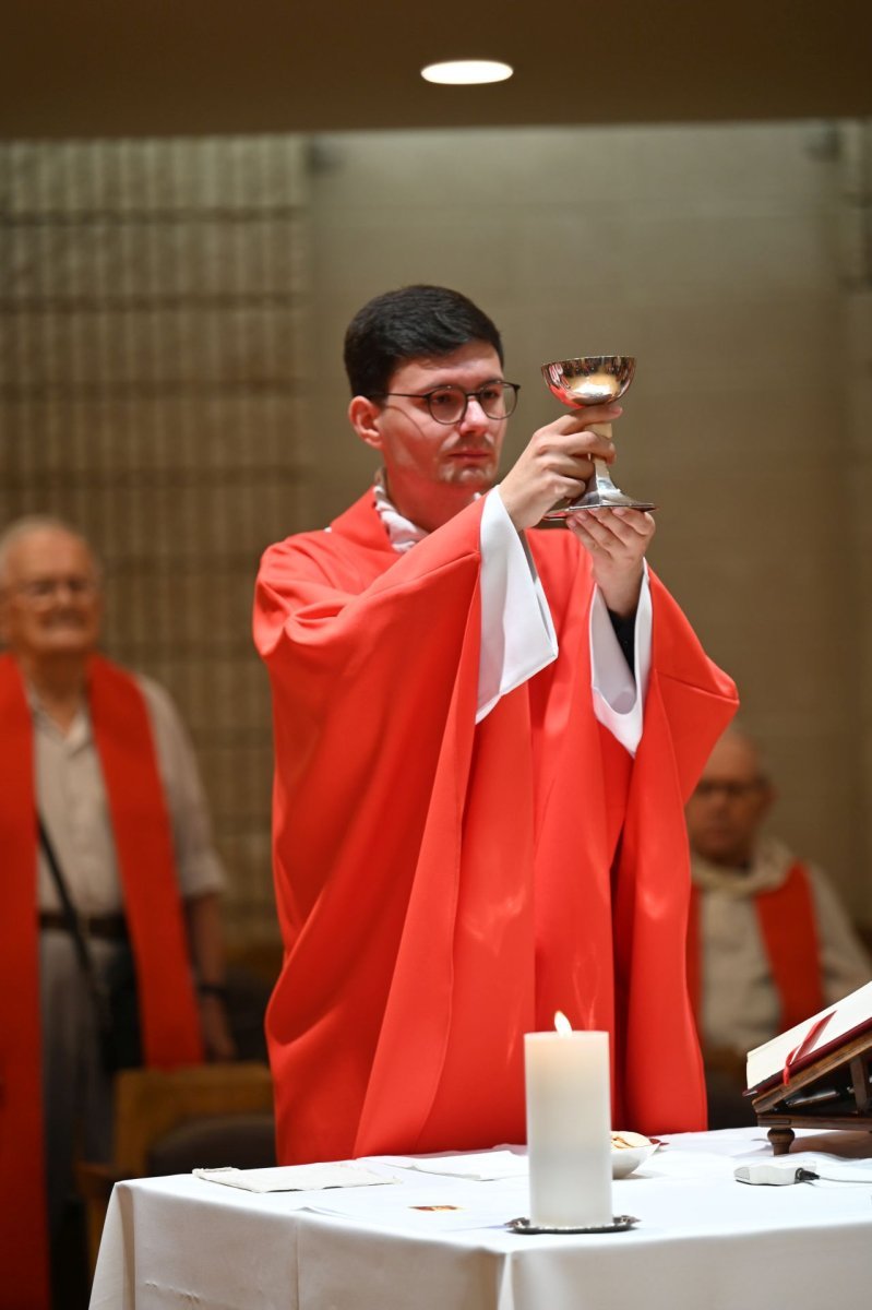 Messe des nouveaux prêtres à la Maison Marie-Thérèse. © Marie-Christine Bertin / Diocèse de Paris.