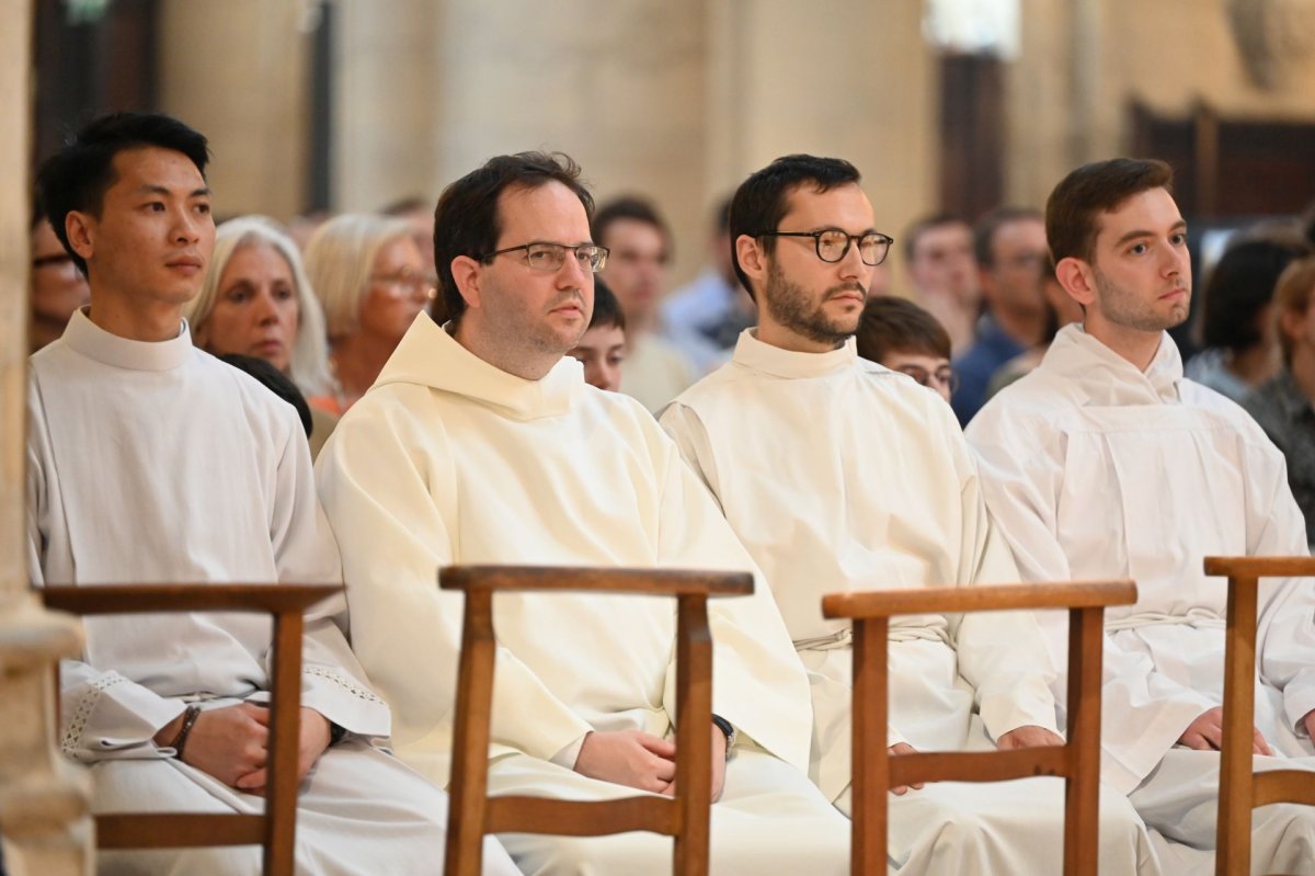 Institutions de séminaristes au lectorat et à l'acolytat. © Marie-Christine Bertin / Diocese de Paris.