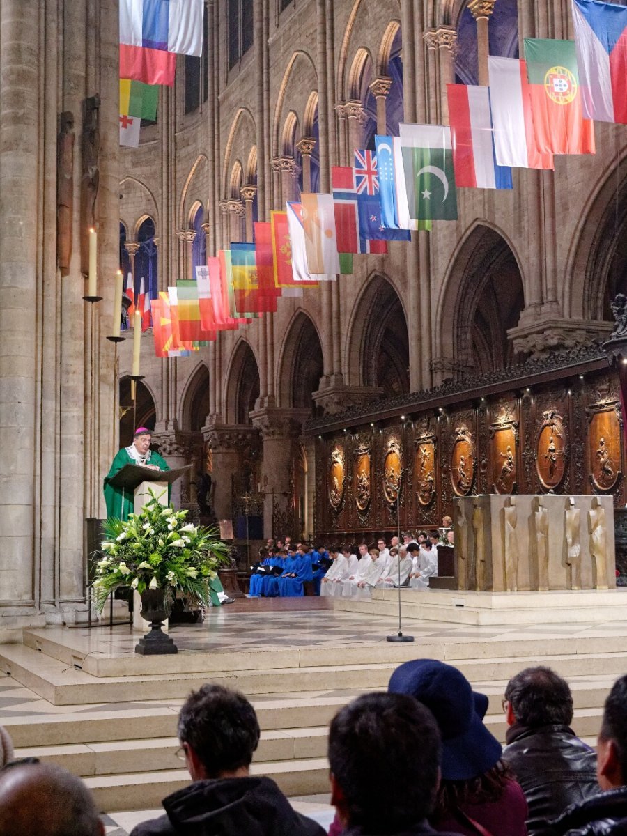 Messe pour le centenaire de la fin de la Première Guerre mondiale. © Yannick Boschat / Diocèse de Paris.