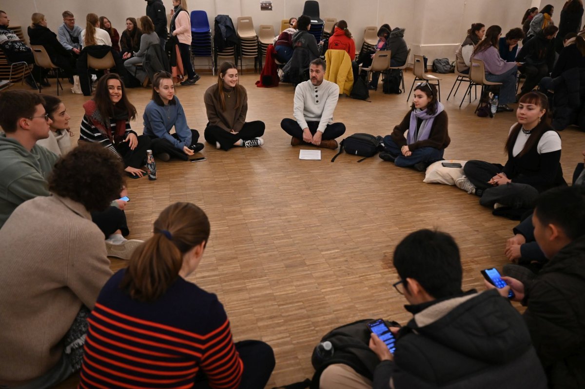 Prière du matin à Saint-Dominique. © Marie-Christine Bertin / Diocèse de Paris.