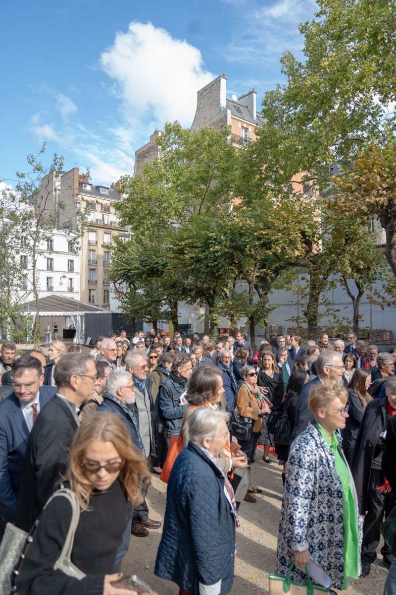 Bénédiction de la première pierre de la Maison de la Visitation Vaugirard. © Étienne Castelein / Diocèse de Paris.