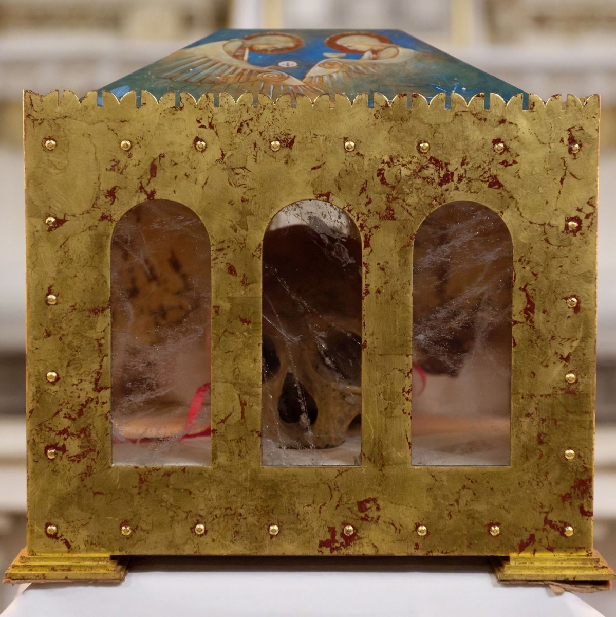 Accueil des reliques de St Thomas d' Aquin à l' église St Roch. © Trung Hieu Do / Diocèse de Paris.