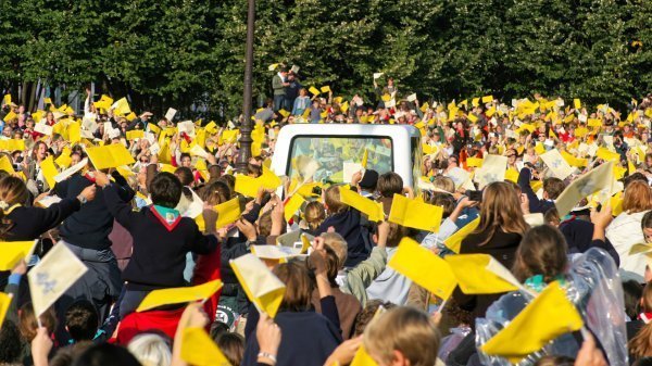 Faire un don pour la visite du Pape Léon XIV à Paris