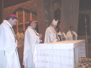 Messe concélébrée avec Mgr Marcuzzo. 