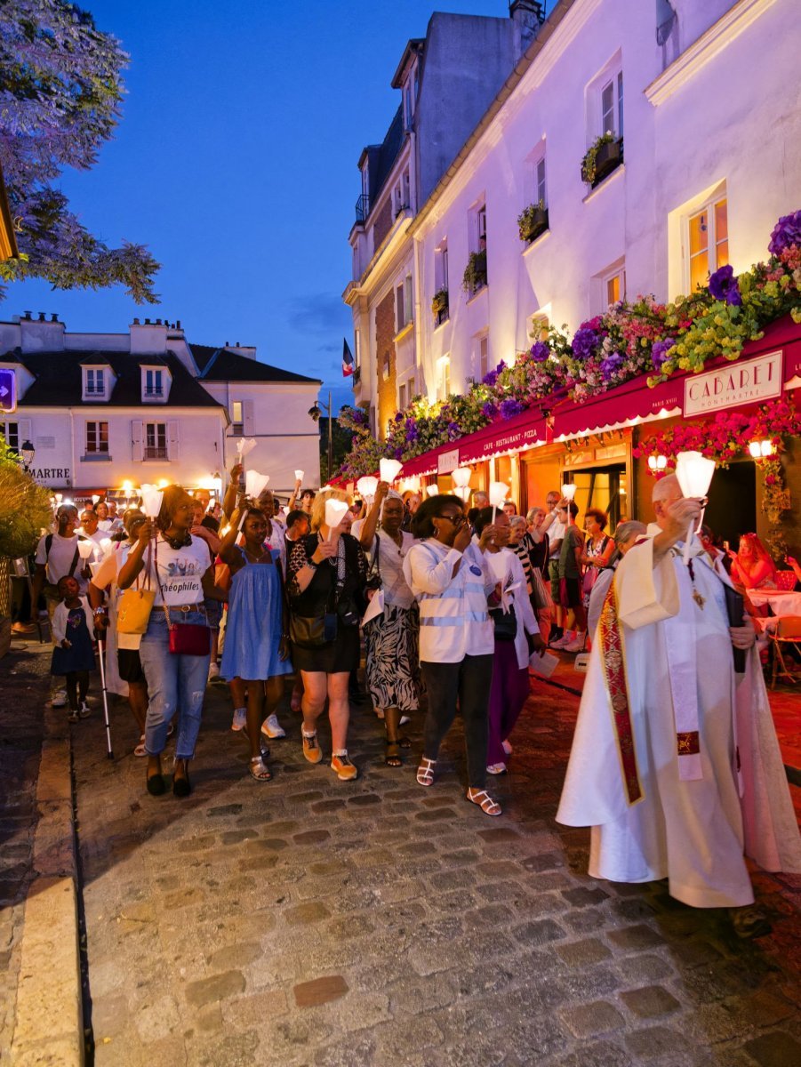 Procession de l'Assomption du Sacré-Cœur de Montmartre 2024. © Yannick Boschat / Diocèse de Paris.