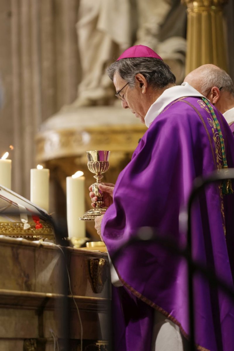 Messe autour de Mgr Michel Aupetit. © Yannick Boschat / Diocèse de Paris.