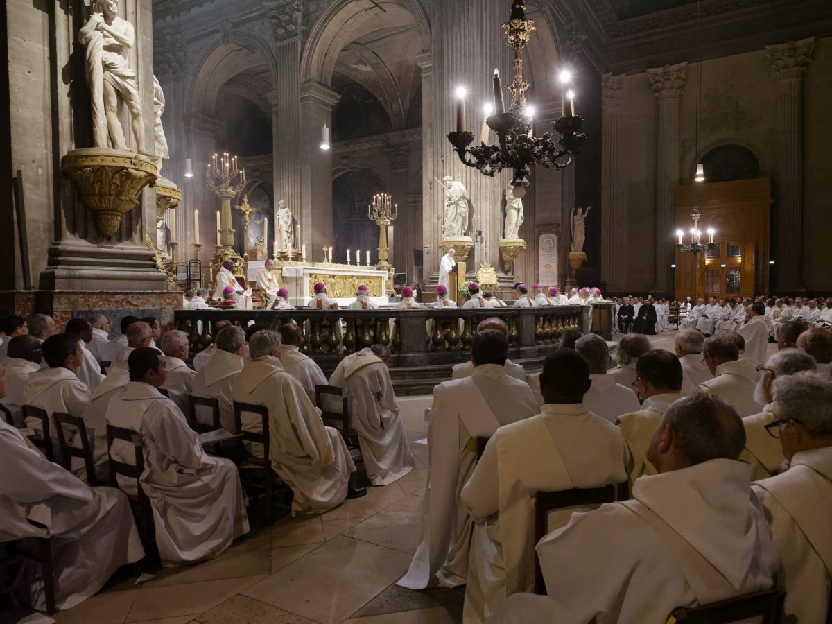 Ordination épiscopale de Mgr Emmanuel Tois. © Yannick Boschat / Diocèse de Paris.