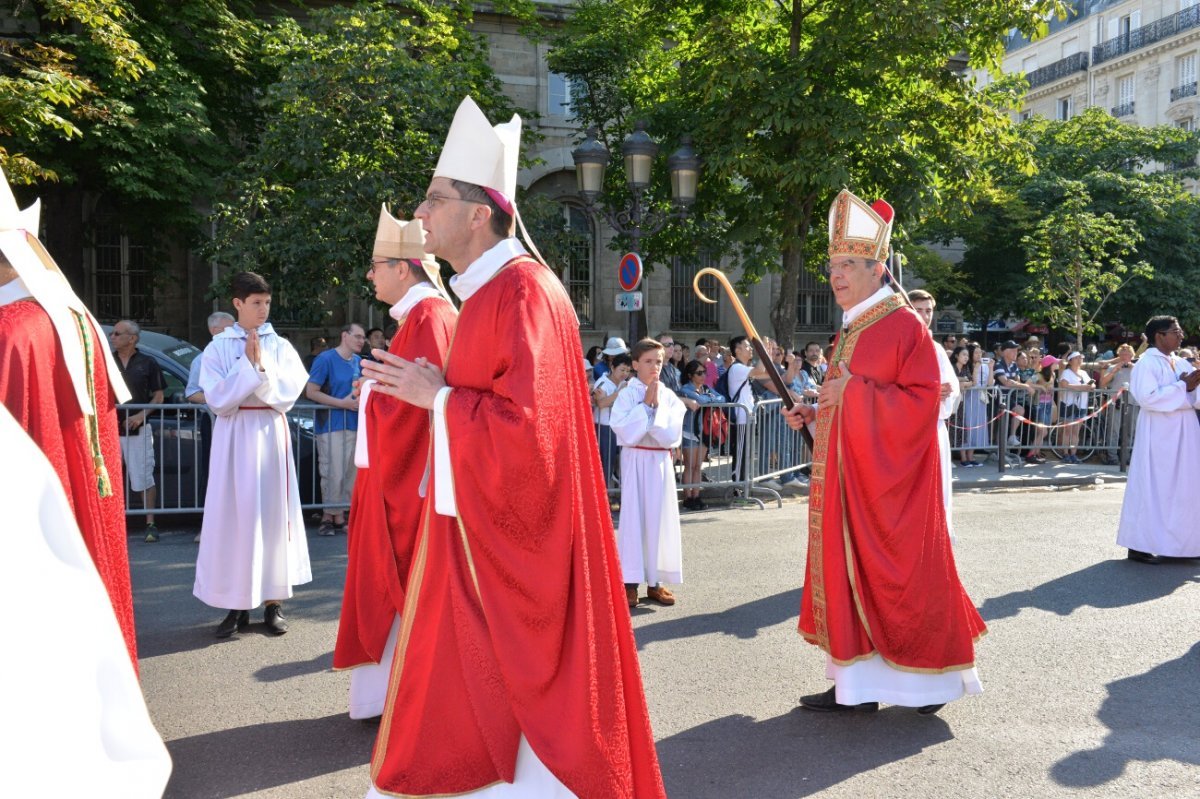 La célébration était présidée par Mgr Michel Aupetit, archevêque de Paris. © Marie-Christine Bertin / Diocèse de Paris.