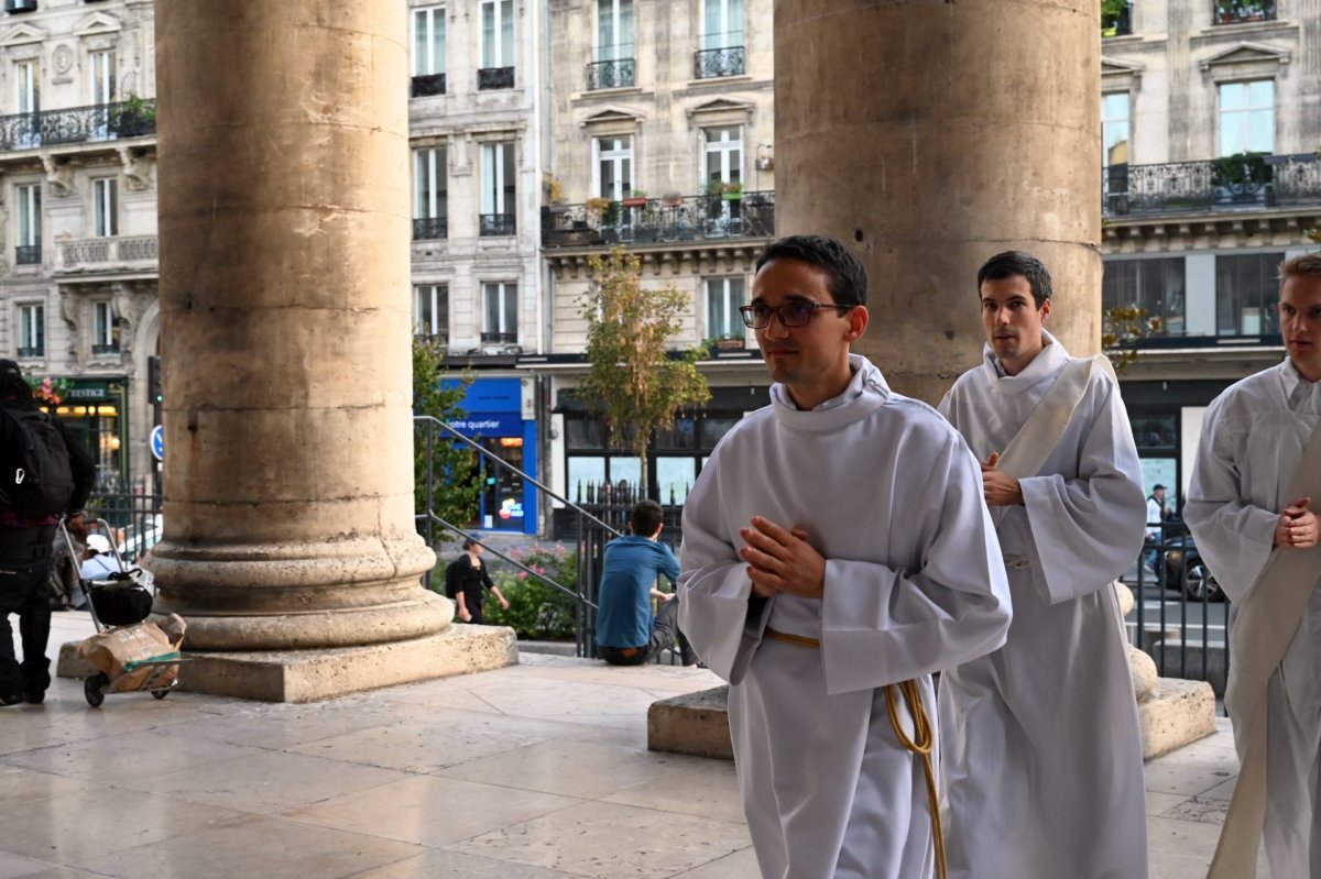 Ordinations diaconales en vue du sacerdoce à Notre-Dame de Lorette (9e). © Marie-Christine Bertin / Diocèse de Paris.