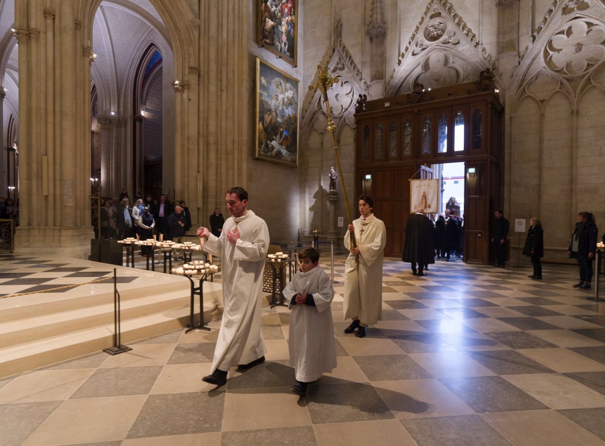 Neuvaine de sainte Geneviève 2025 : messe et procession. © Yannick Boschat / Diocèse de Paris.