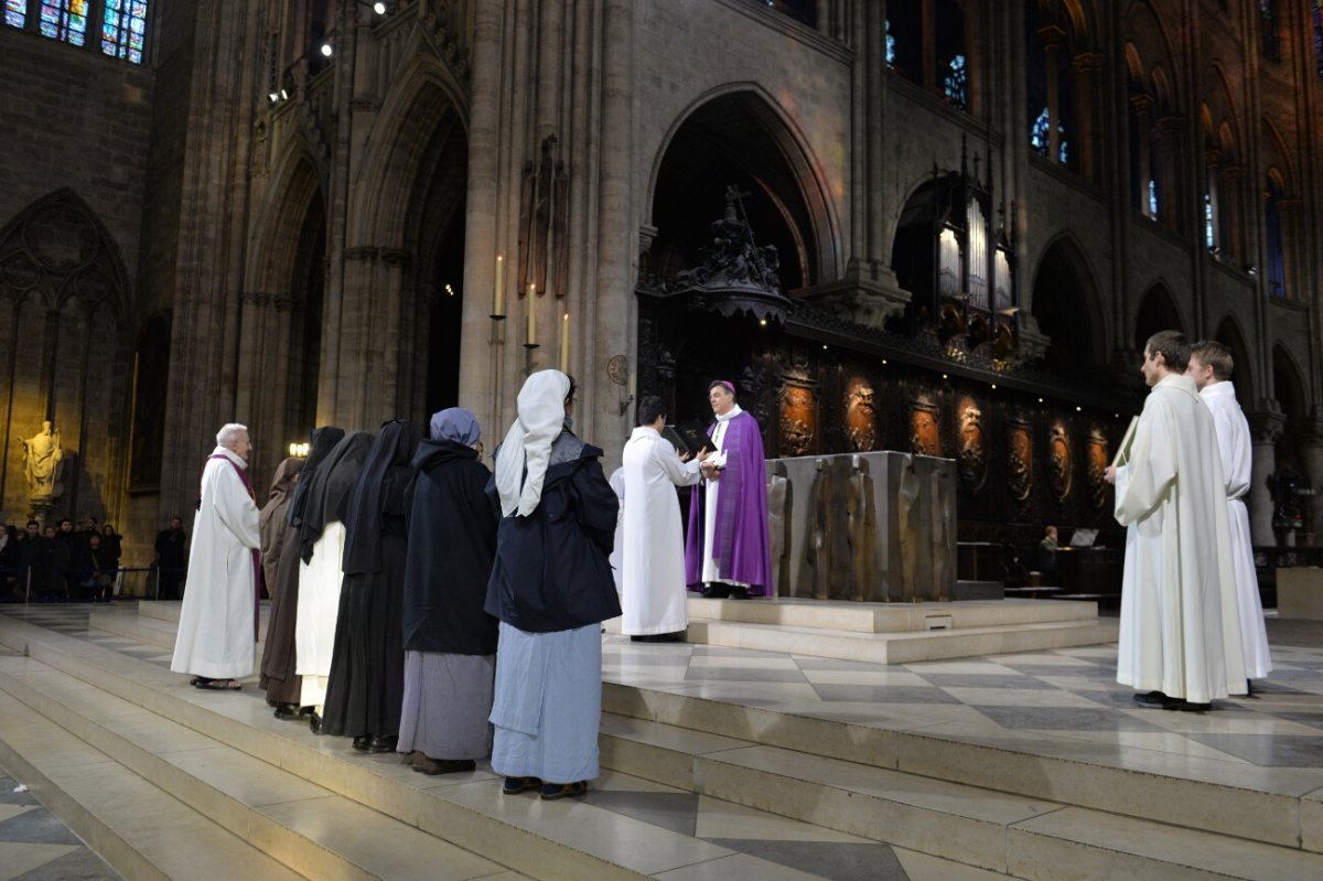 Célébration de 15h : les communautés religieuses reçoivent la liste des (…). © Marie-Christine Bertin / Diocèse de Paris.