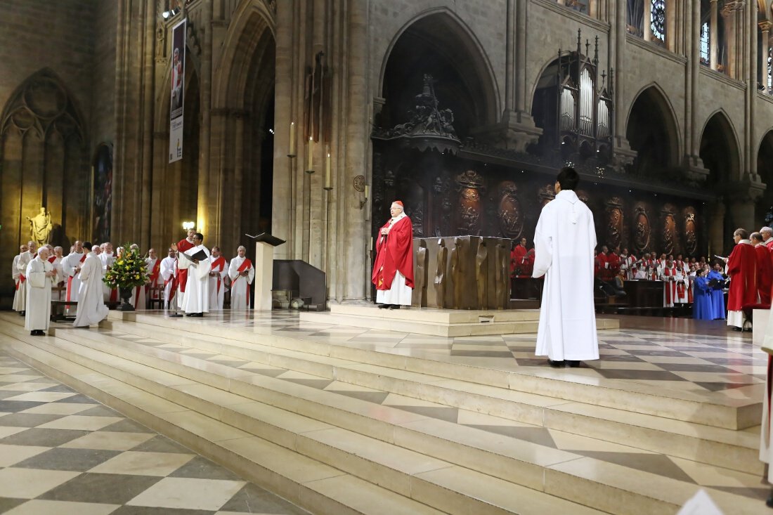 Accueil par le cardinal André Vingt-Trois. © Yannick Boschat / Diocèse de Paris.