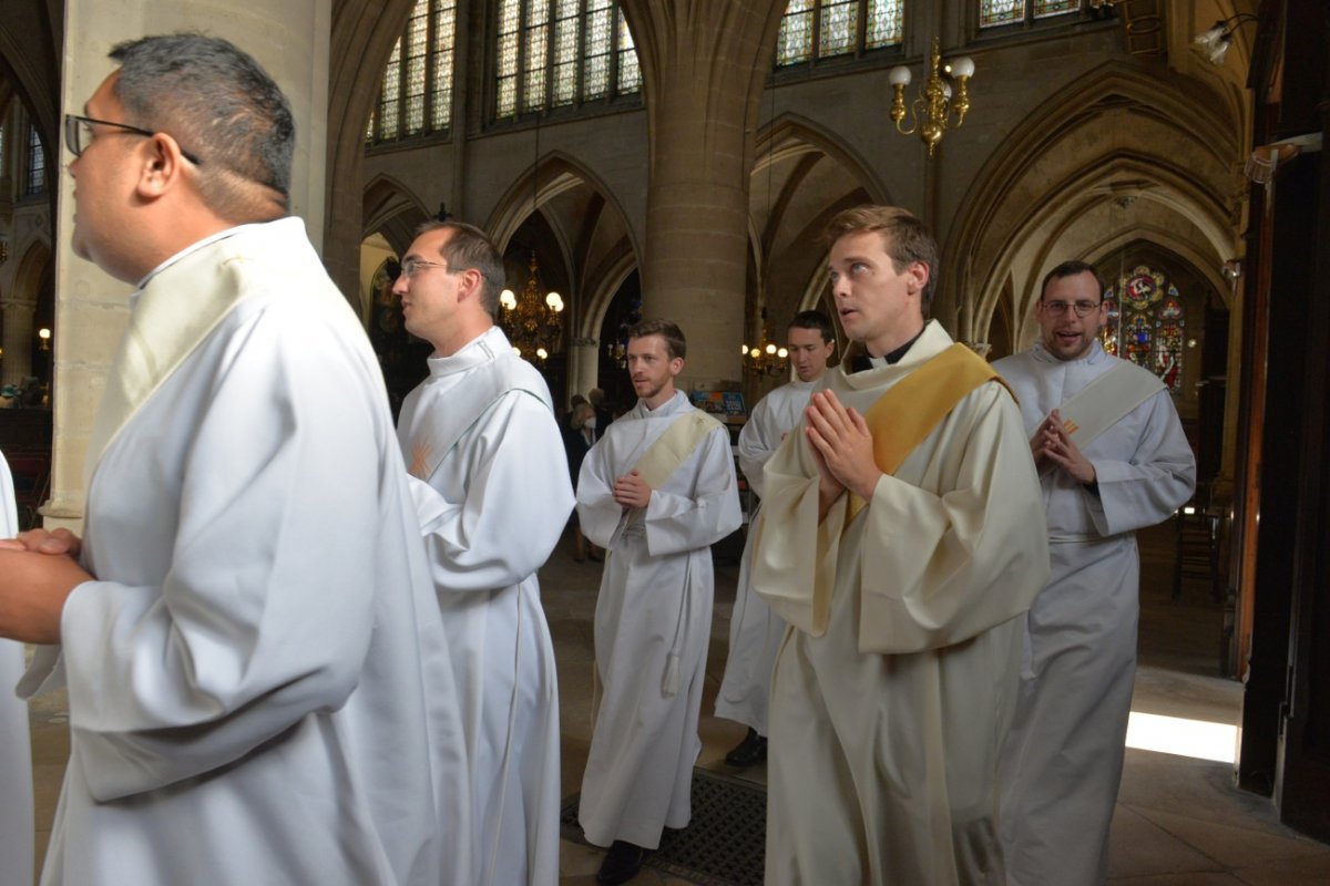 Messe et veillée de prière pour les futurs prêtres. © Marie-Christine Bertin / Diocèse de Paris.