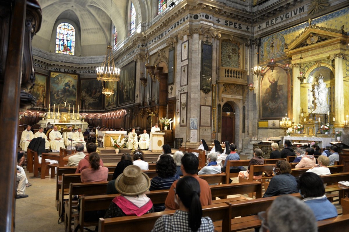 Messe des nouveaux prêtres à Notre-Dame des Victoires. © Marie-Christine Bertin / Diocèse de Paris.