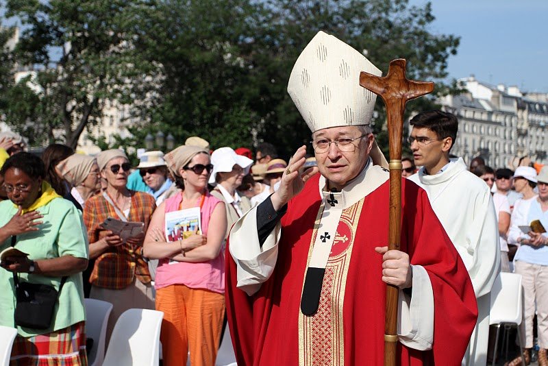 Procession. © Yannick Boschat / Diocèse de Paris.