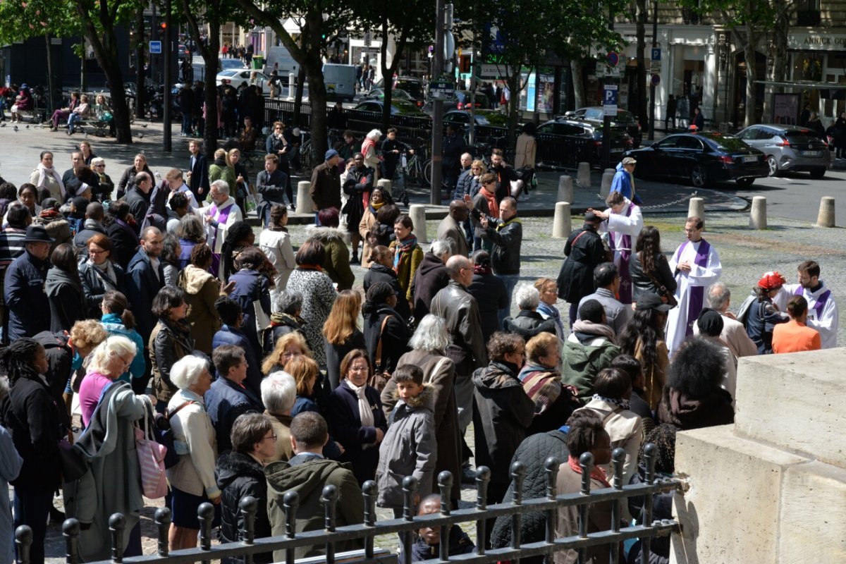 Prière de guérison et de délivrance. © Marie-Christine Bertin / Diocèse de Paris.