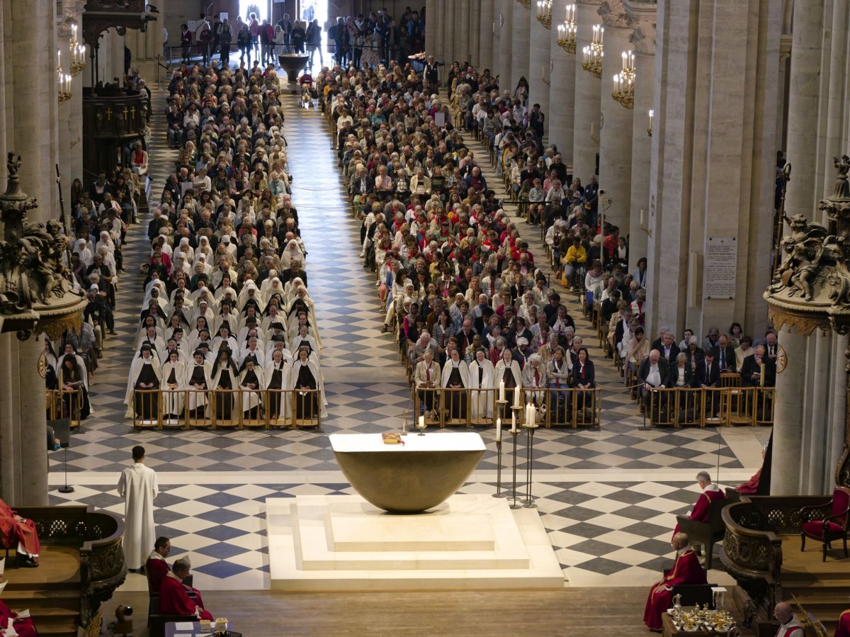 Messe d'action de grâce pour la canonisation des 16 carmélites de Compiègne. © Yannick Boschat / Diocèse de Paris.