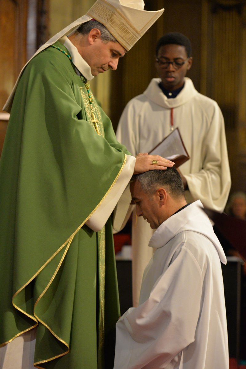 Ordination de Ramzi Saade à Saint-Laurent. © Marie-Christine Bertin.