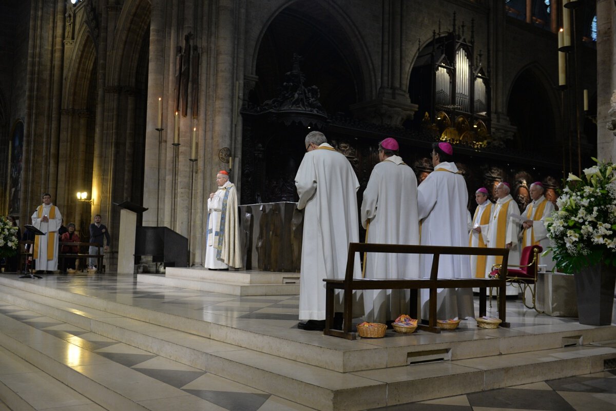 Accueil du cardinal André Vingt-Trois. © Marie-Christine Bertin / Diocèse de Paris.