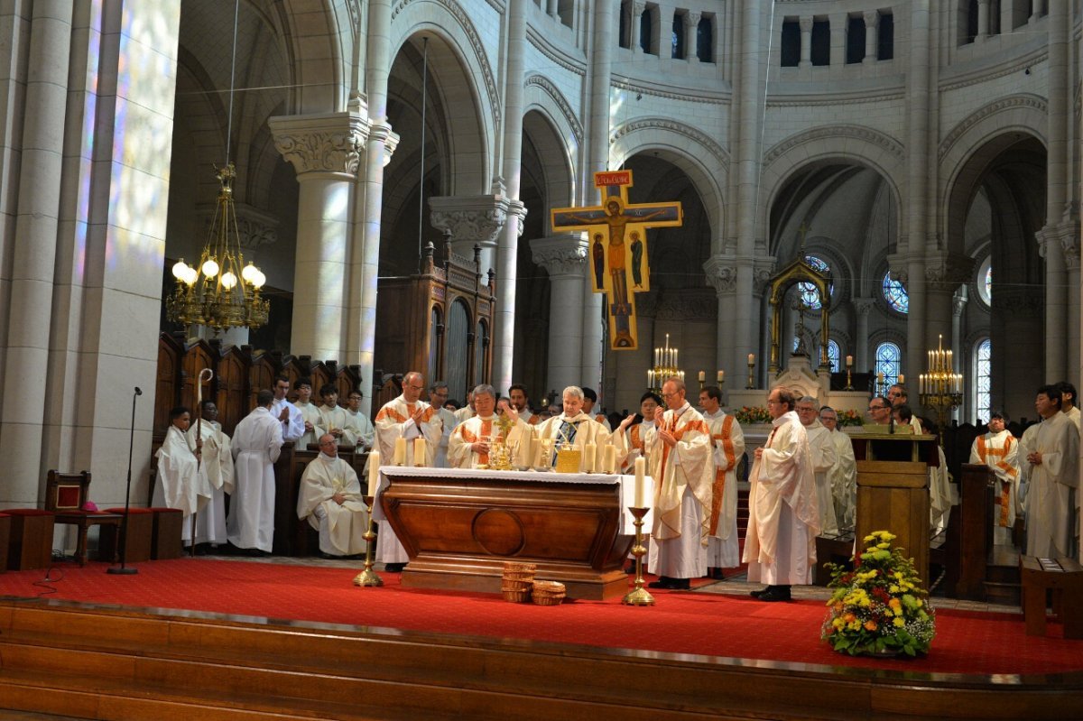 Ordinations diaconales en vue du sacerdoce 2018. © Marie-Christine Bertin / Diocèse de Paris.