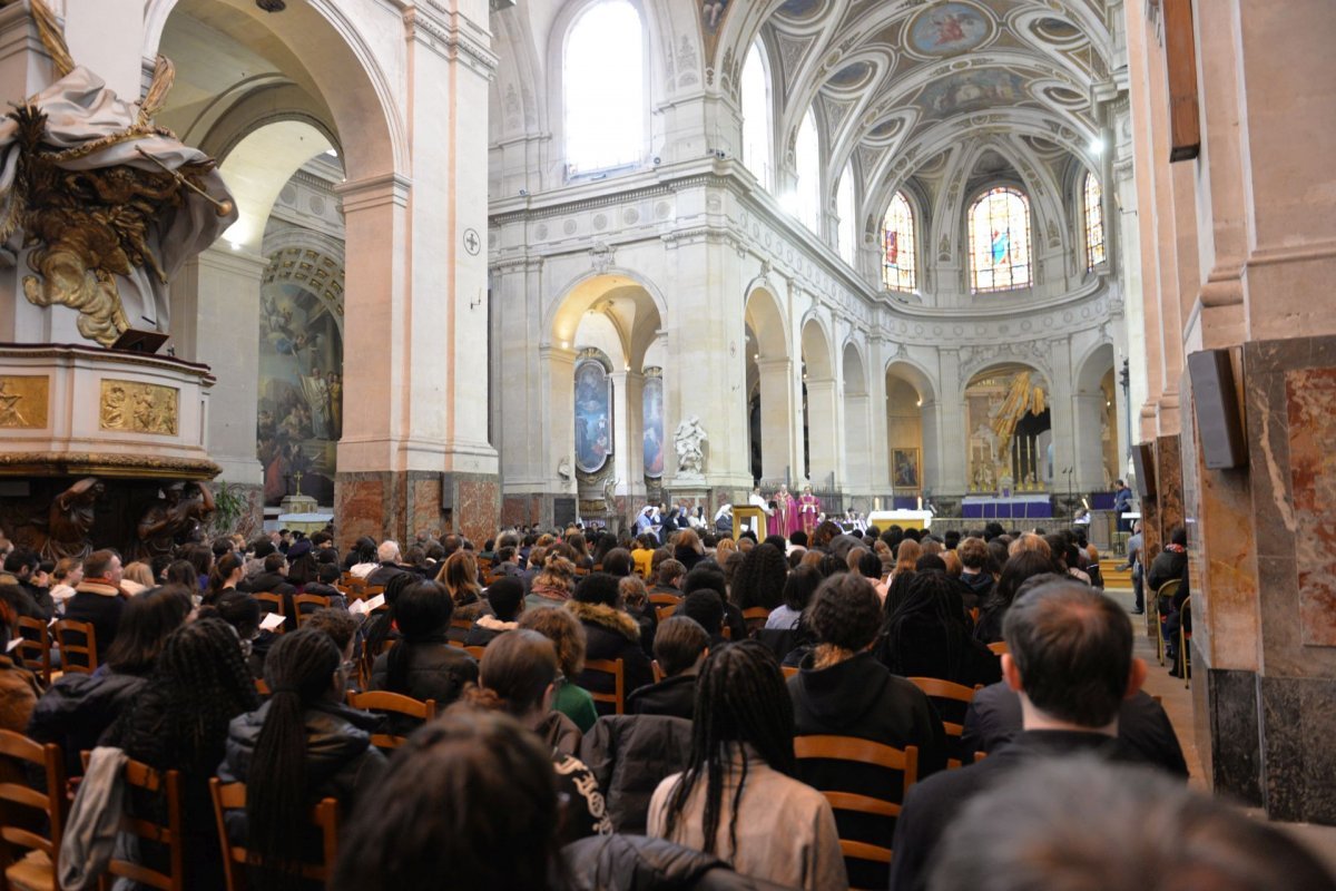 Appel décisif des jeunes catéchumènes en 2023. © Marie-Christine Bertin / Diocèse de Paris.