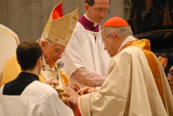 301- dimanche 25 novembre - Messe du Christ Roi - Remise de l'anneau (…). 