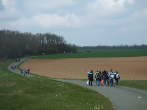 Pèlerinage des étudiants à Chartres 2007. © D. R..