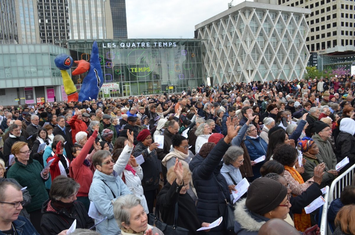 Rassemblement “Pâques 2017” à La Défense. © Michel Pourny.