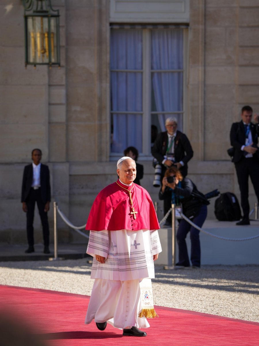 Visite du pape Léon XIV au Président de la République et rencontre avec les (…). © Étienne Castelein / Diocèse de Paris.
