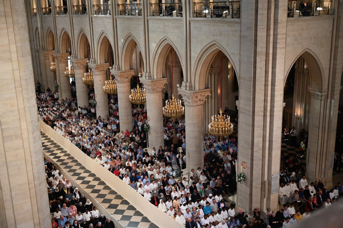 Prière des vêpres à Notre-Dame de Paris avec le Pape Léon XIV. © Marie-Christine Bertin / Diocèse de Paris.