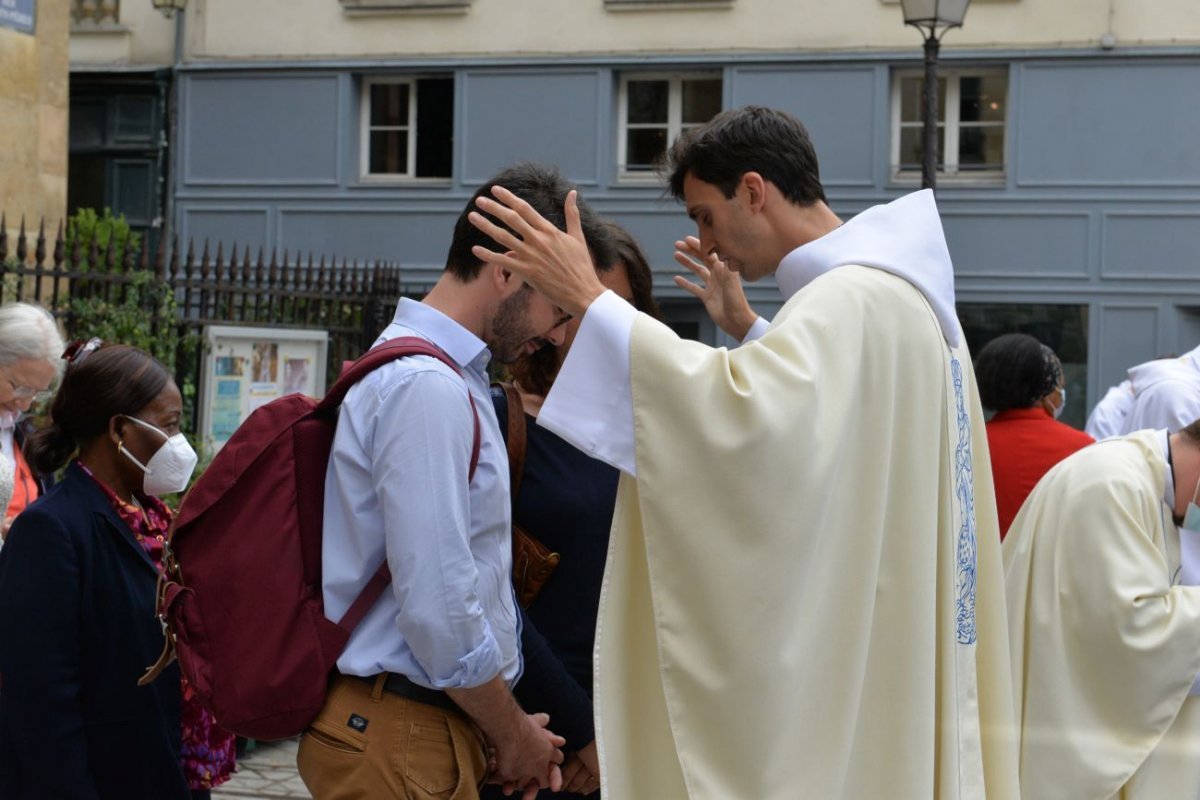 Messe des nouveaux prêtres à Notre-Dame des Victoires 2021. © Marie-Christine Bertin / Diocèse de Paris.