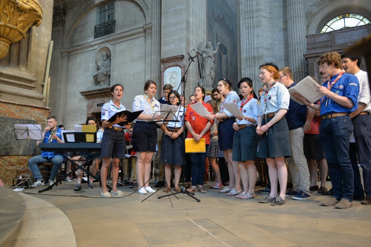 Messe pour les jeunes et les vocations. © Marie-Christine Bertin / Diocèse de Paris.