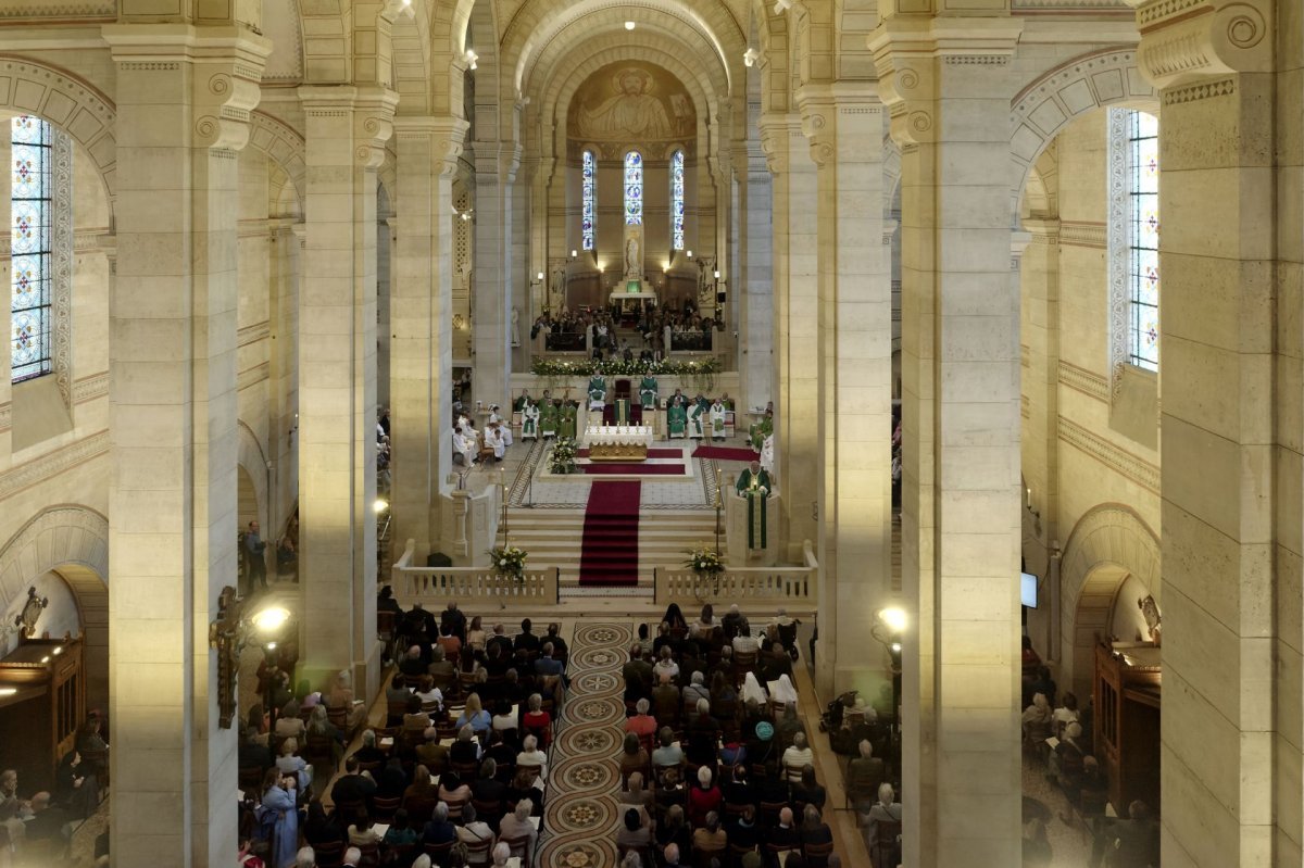 Inauguration de l'église restaurée de Notre-Dame d'Auteuil. © Trung Hieu Do / Diocèse de Paris.