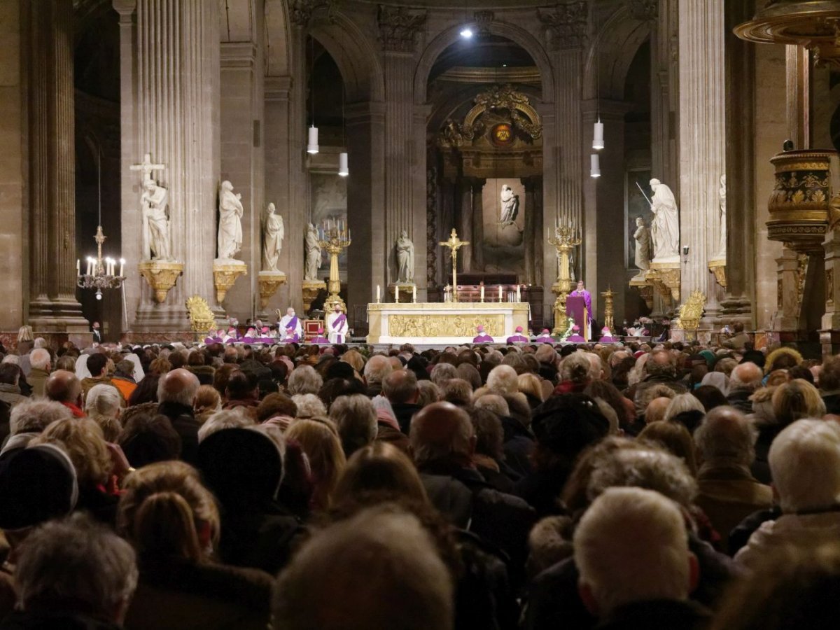 Messe autour de Mgr Michel Aupetit. © Yannick Boschat / Diocèse de Paris.