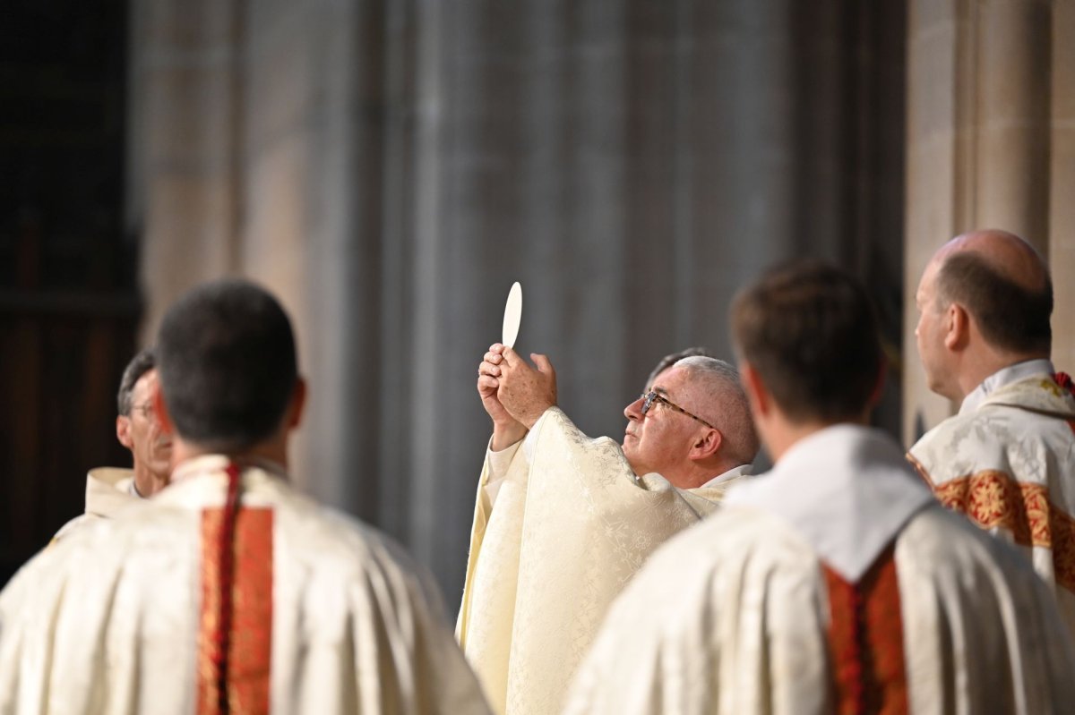 Messe et veillée de prière pour les vocations 2025. © Marie-Christine Bertin / Diocèse de Paris.