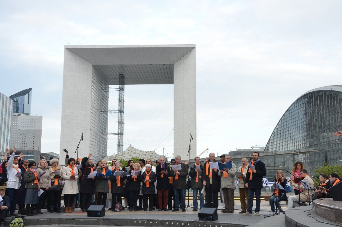 Rassemblement “Pâques 2017” à La Défense. 