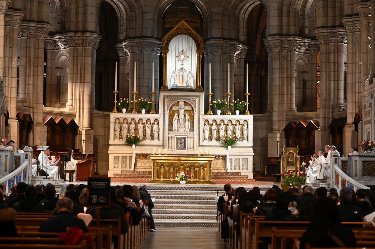 Vigiles de la fête du Christ-Roi au Sacré-Cœur de Montmartre. © Marie-Christine Bertin / Diocèse de Paris.