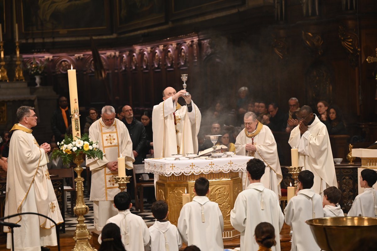 Vigile pascale 2026 à Notre-Dame des Victoires (2e). © Marie-Christine Bertin / Diocèse de Paris.