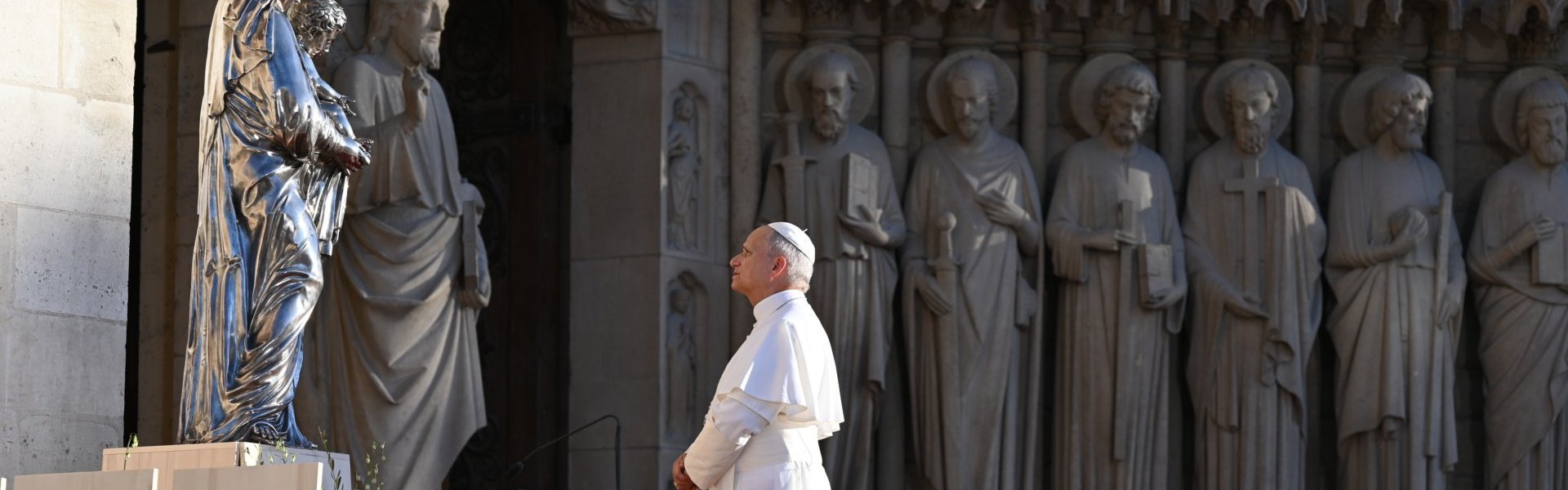 Prière des vêpres à Notre-Dame de Paris avec le Pape Léon XIV. (c) Marie-Christine Bertin / Diocèse de Paris.