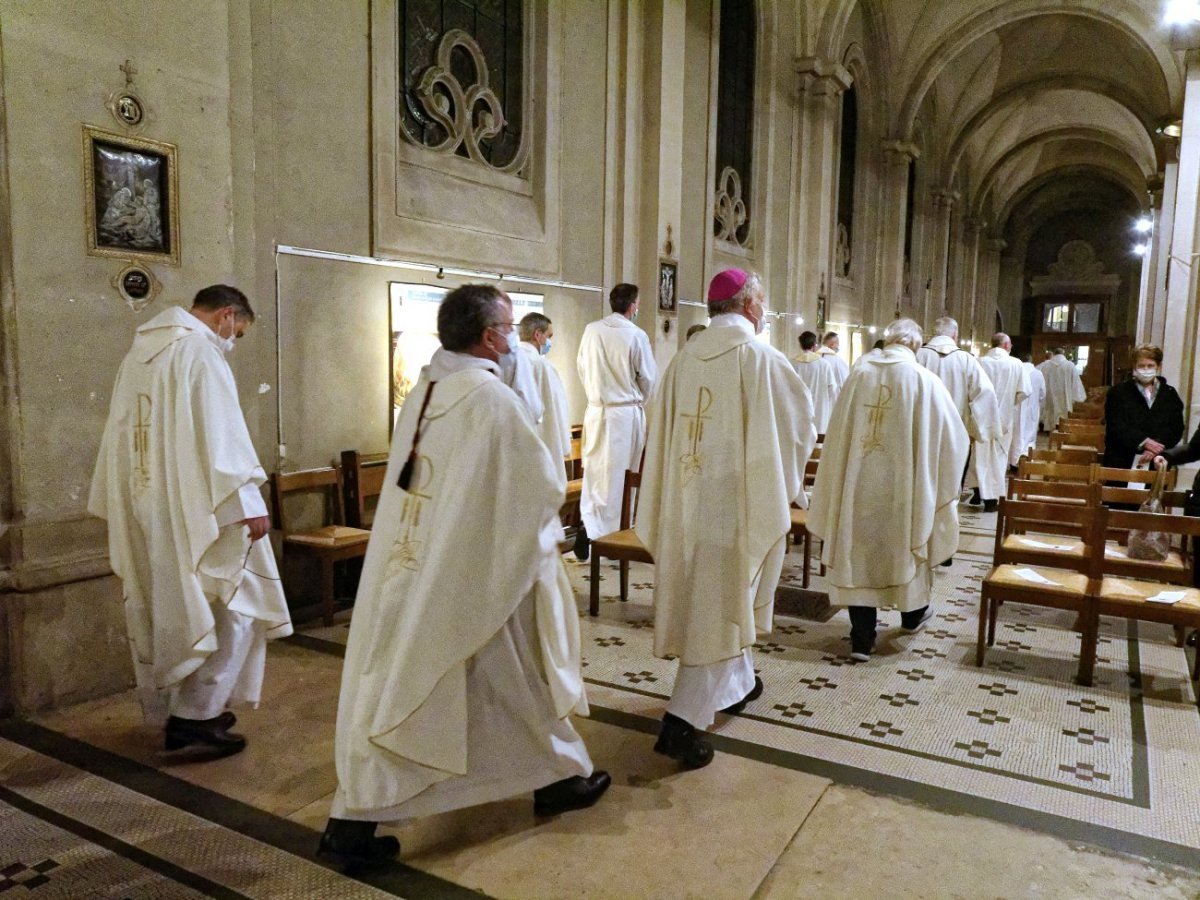 Envoi des baptisés en mission diocésaine. © Yannick Boschat / Diocèse de Paris.