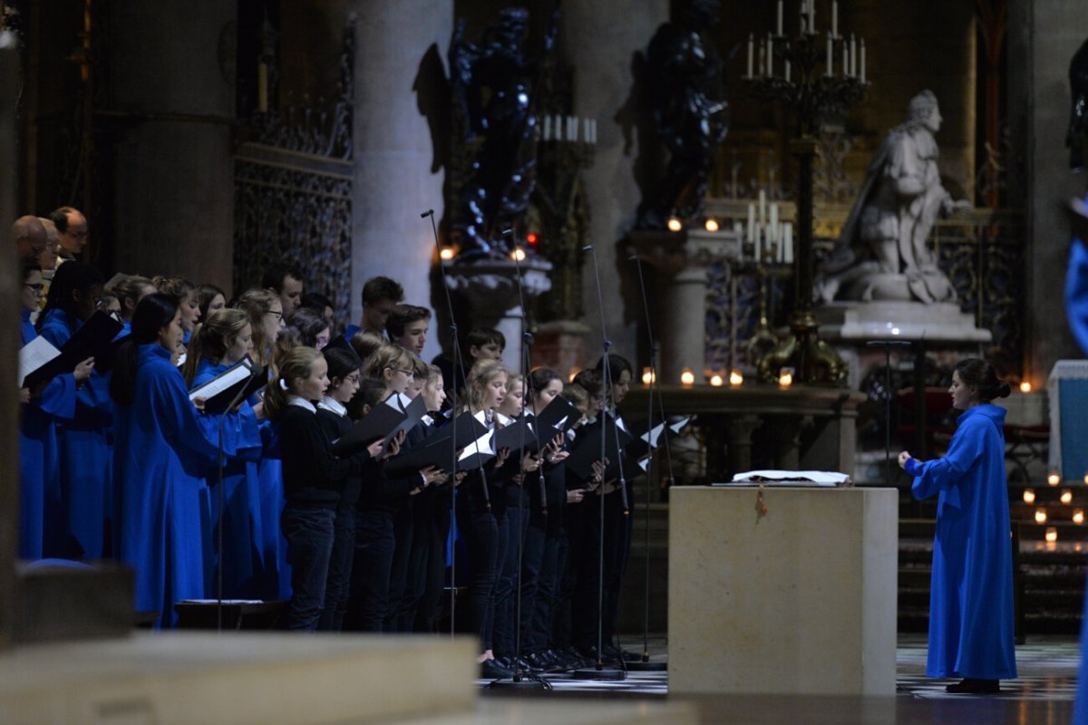 Vêpres de la fête de l'Immaculée Conception. © Marie-Christine Bertin / Diocèse de Paris.